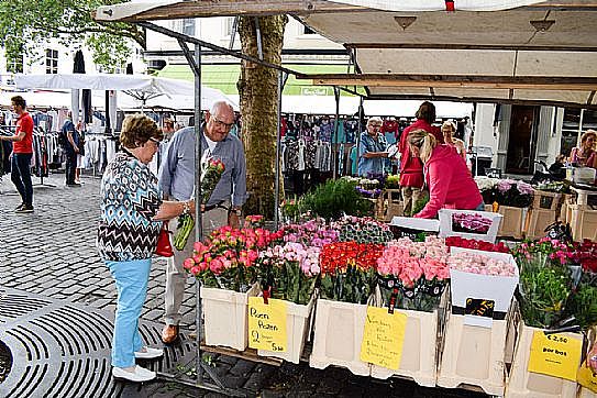 Doesburg : Warenmarkt Doesburg - De Liemers - evenementen bezoeken en beleven! - in De Liemers .nl Doesburg : Warenmarkt Doesburg - De Liemers - evenementen bezoeken en beleven! - in De Liemers .nl