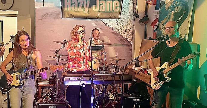 Zevenaar : Hazy Jane Dance Night - De Lantaern - De Liemers - evenementen bezoeken en beleven! - in De Liemers .nl Zevenaar : Hazy Jane Dance Night - De Lantaern - De Liemers - evenementen bezoeken en beleven! - in De Liemers .nl