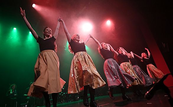Zevenaar : Celtic Sparks - De Liemers - evenementen bezoeken en beleven! - in De Liemers .nl Zevenaar : Celtic Sparks - De Liemers - evenementen bezoeken en beleven! - in De Liemers .nl